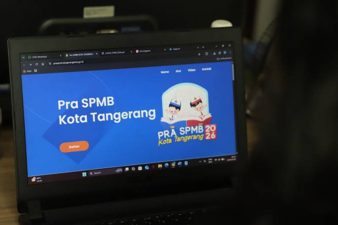 Pemkot Tangerang buka layanan helpdesk Pra-SPMB 2026, bantu atasi kendala pendaftaran.