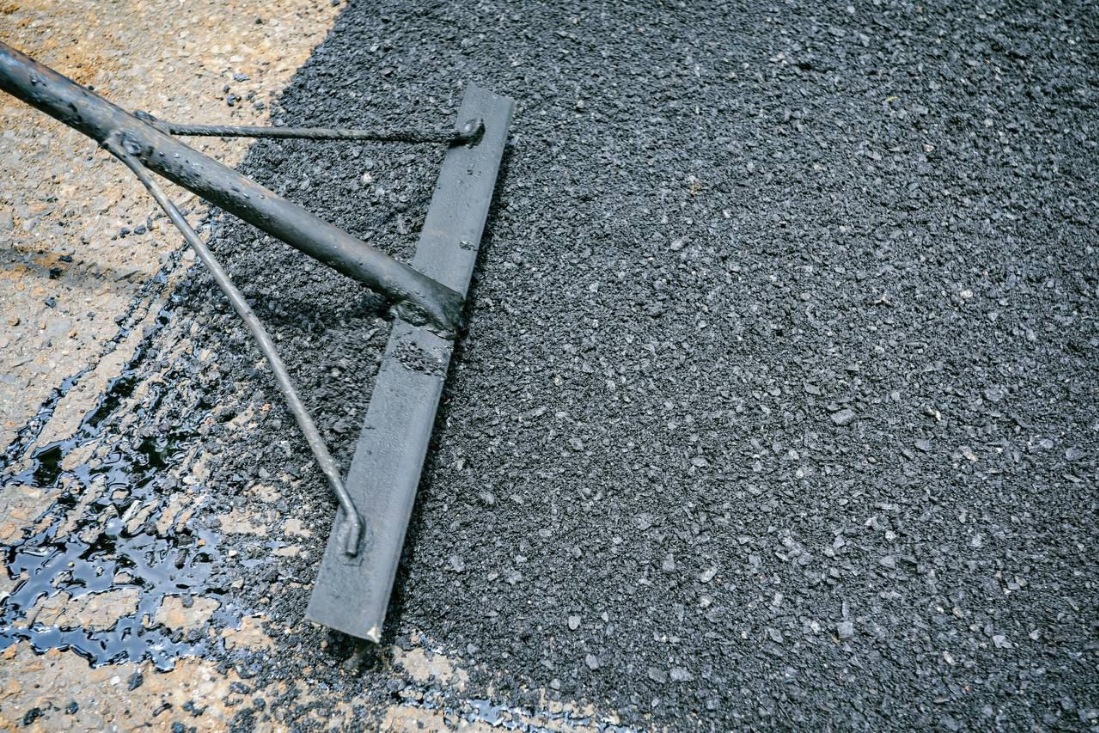 Sejumlah ruas jalan di Bandung diperbaiki, Pemkot targetkan rampung awal Juli 2026.