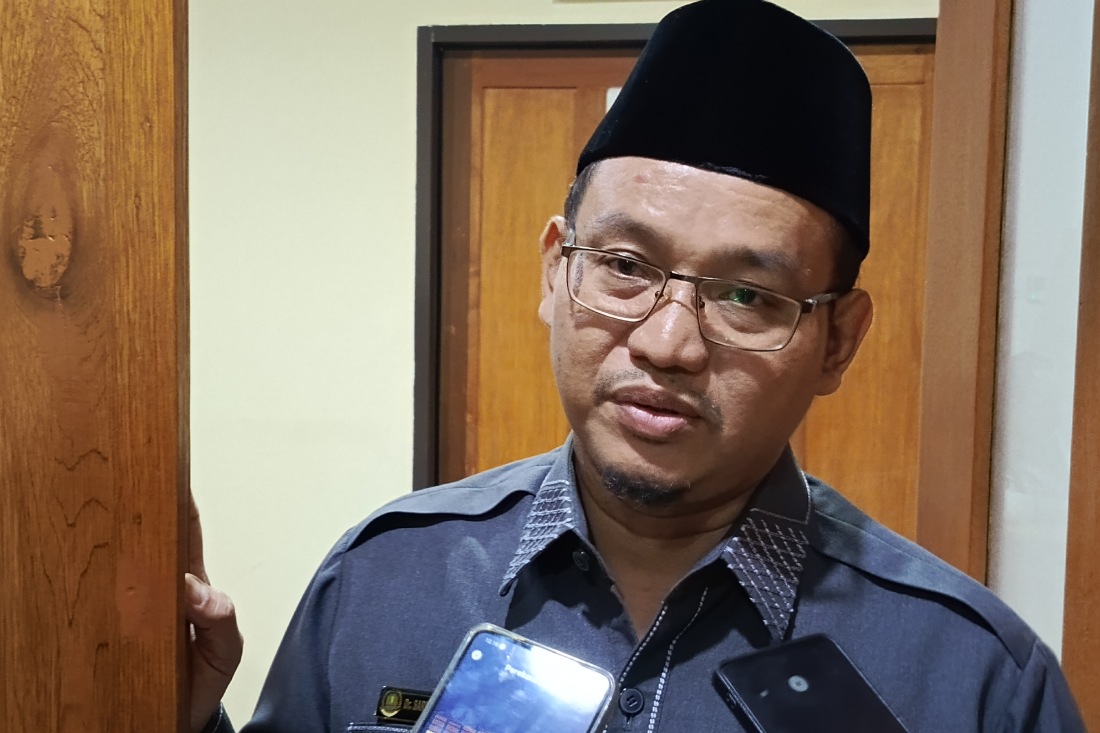 Ketua DPRD Kota Bekasi, Sardi Efendi angkat suara soal bantuan presiden yang telah disetujui untuk percepatan pembangunan flyover di Bekasi.