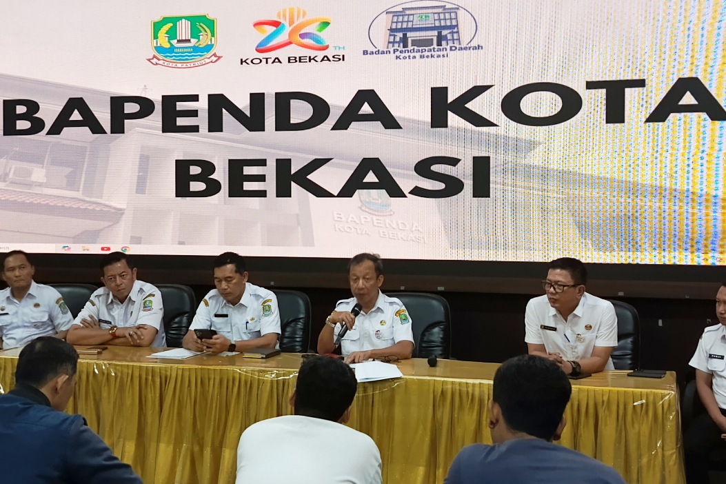 Kepala Bapenda Kota Bekasi, Solikhin angkat suara, jelaskan munculnya piutang PBB lama, warga juga diberi diskon hingga 87 persen.