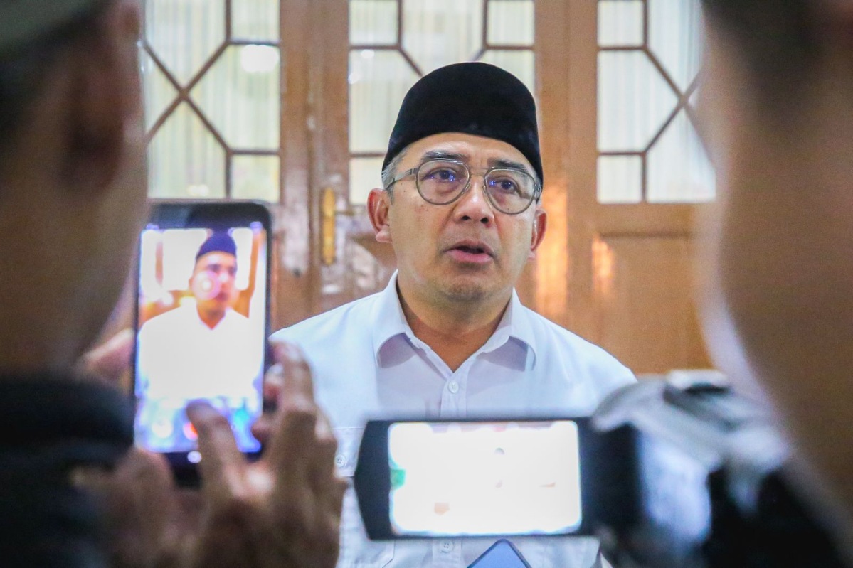Wali Kota Farhan akan pidanakan pelaku jual beli kursi SPMB 2026 di Bandung jika masih ada yang main-main, tidak taat dengan aturan.