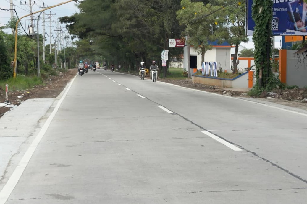 Rekonstruksi jalan Tireman–Japerejo di Rembang rampung, pengendara melintas lebih nyaman.