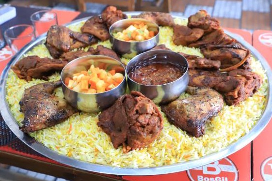 Gurih rempah Timur Tengah, Nasi Mandhi Bosgil ditambah kambing muda bakar jadi buruan pecinta kuliner di Tangerang.
