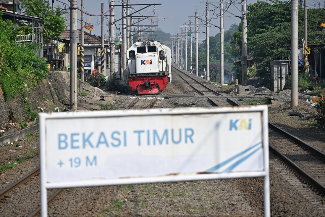 Instruksi Presiden Prabowo, Kemenhub dan KAI percepat penertiban perlintasan sebidang usai insiden Bekasi.