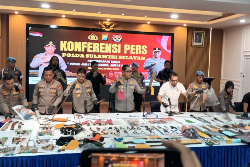 Polda Sulsel saat mengungkap 148 kasus kejahatan jalanan dengan 176 tersangka yang ditangkap selama Mei 2026 dalam konferensi pers di aula Polrestabes Makassar, Selasa (26/5/2026).