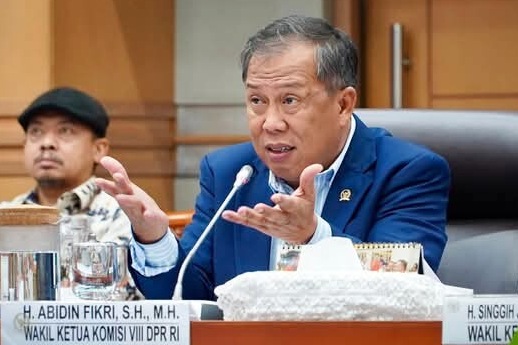 Wakil Ketua Komisi VIII DPR RI, Abidin Fikri angkat suara soal temuan Timwas Haji terkait pungli kursi roda di tengah penurunan biaya.