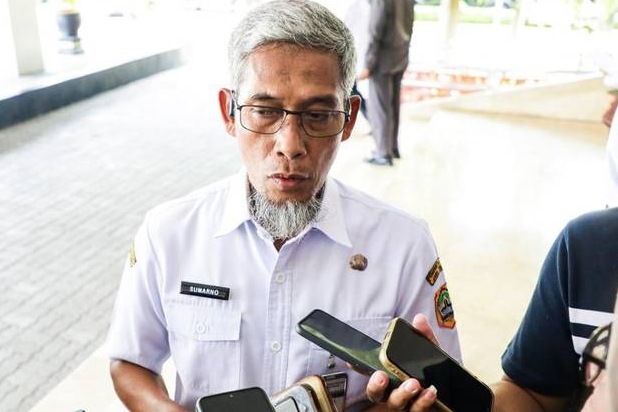 Sekda Jateng Sumarno angkat suara soal ribuan ASN di Brebes gunakan absen fiktif, terancam sanksi berjenjang.