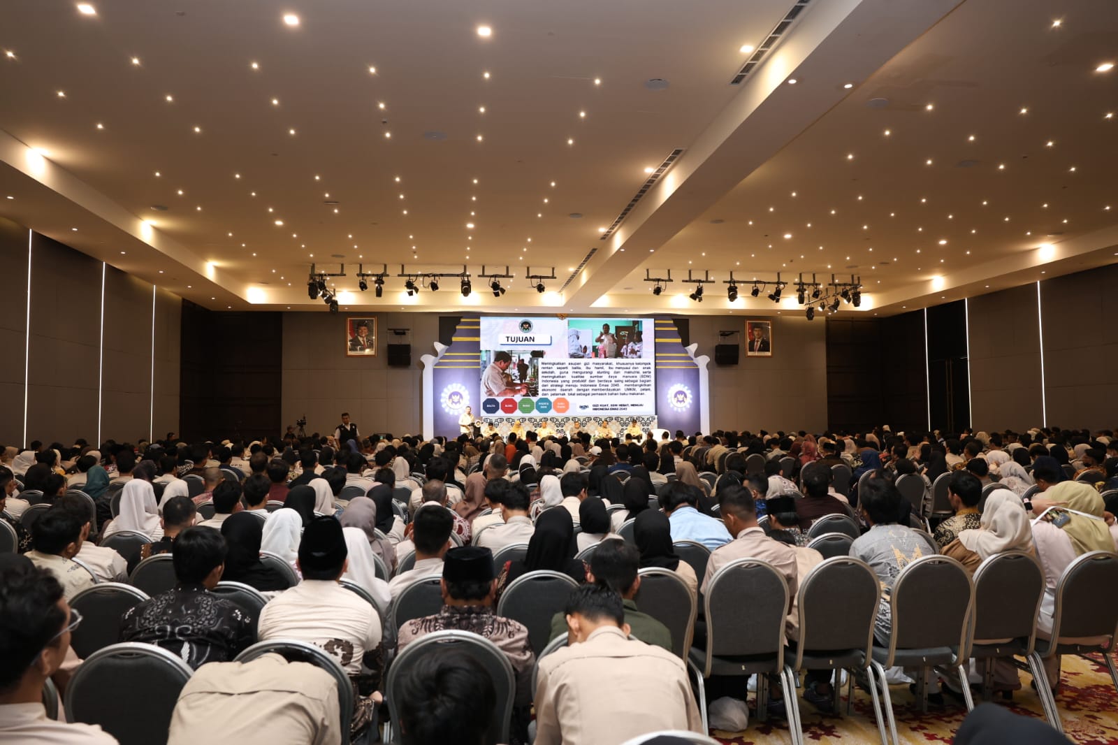 Rapat Badan Gizi Nasional (BGN) dalam pembahasan makanan bergizi gratis.