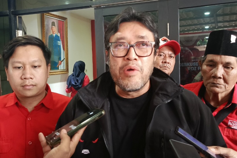Ketua DPD PDIP Ono Surono angkat suara soal rencana Jokowi keliling Jawa Barat.