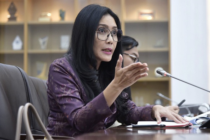 Anggota Komisi XIII DPR RI, Rieke Diah Pitaloka angkat suara soal anggaran Kementerian HAM, soroti kecilnya porsi untuk korban pelanggaran HAM.