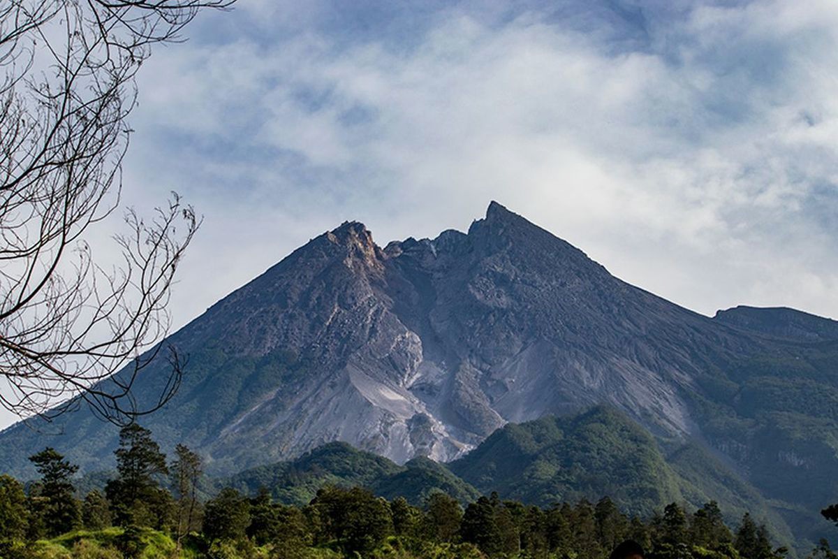 Wakil Ketua Komisi IV DPR RI, Alex Indra Lukman angkat suara soal larangan pendakian Gunung Merapi, minta pemerintah tegas tapi juga harus dengan solusi untuk warga.