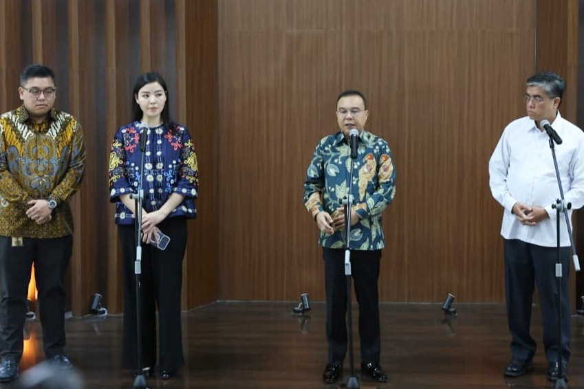 Wakil Ketua DPR RI, Sufmi Dasco Ahmad usai memfasilitasi Menaker Yassierli dan manajemen TikTok Tokopedia dialog soal isu PHK yang ramai diperbincangkan, pastikan tak ada PHK.