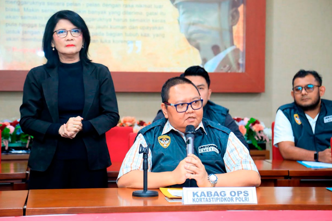 Polri tetapkan dua tersangka korupsi proyek modernisasi pabrik gula Assembagoes, kerugian negara capai Rp 645,2 miliar.