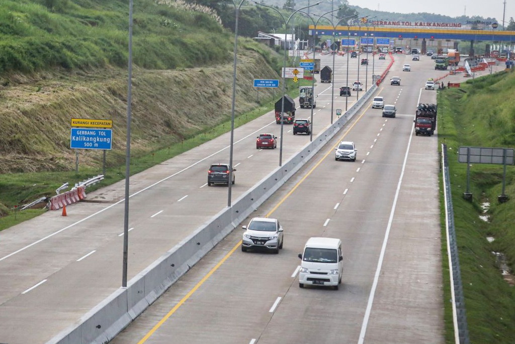 Ketua Komisi V DPR RI, Lasarus angkat suara soal banyaknya keluhan masyarakat terkait kualitas jalan tol.