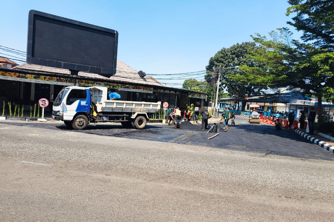 Menjelang reaktivasi Bandara Husein Sastranegara, Pemkot Bandung percepat perbaikan infrastruktur.