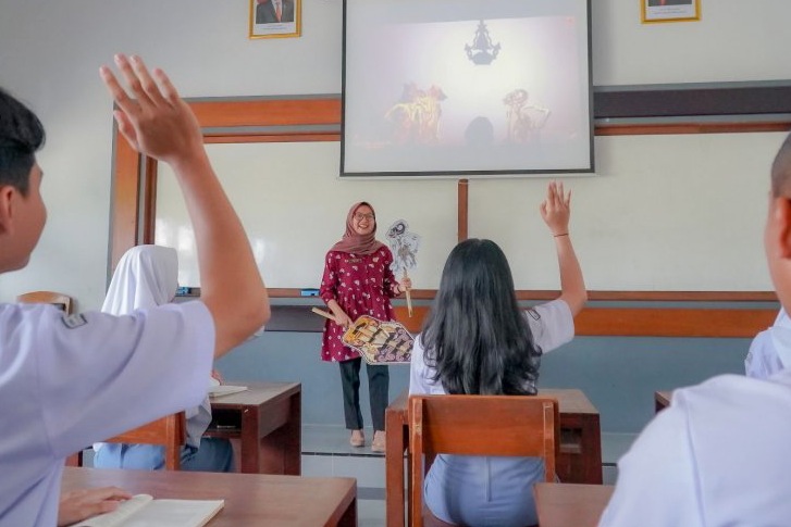 Anggota Komisi X DPR RI, Sofyan Tan angkat suara, dorong reformasi tata kelola guru, usul gaji dibayar langsung oleh Kemenkeu.