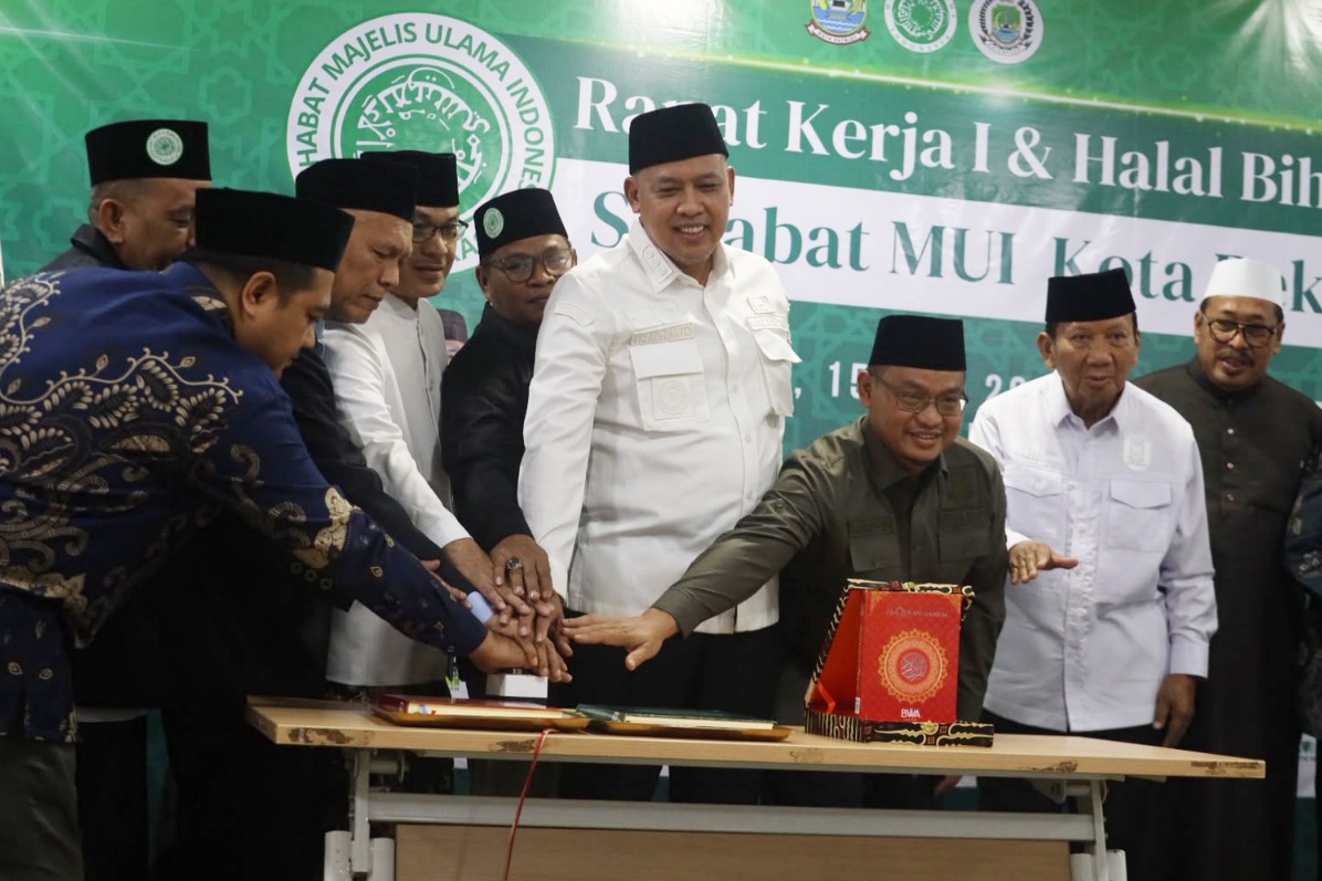Wali Kota Bekasi Tri Adhianto saat hadir dalam Raker Sahabat MUI, Rabu (15/7/2026).