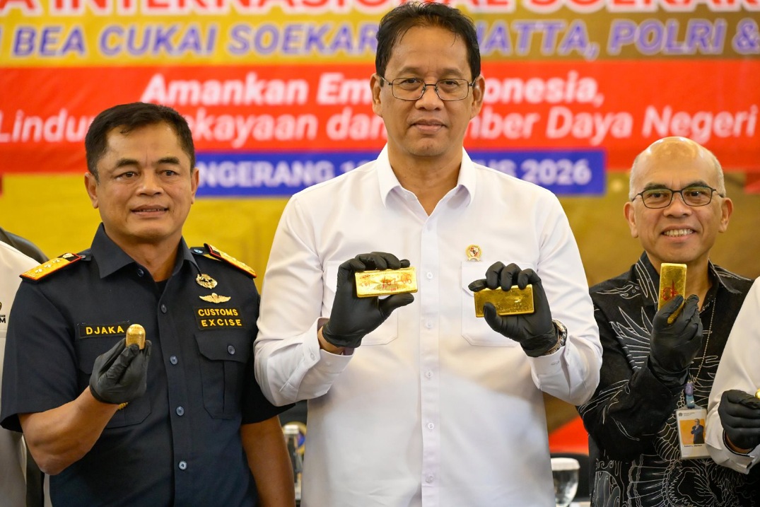 Bea Cukai gagalkan penyelundupan 23,7 Kg emas senilai Rp 63 miliar di Bandara Soekarno-Hatta.