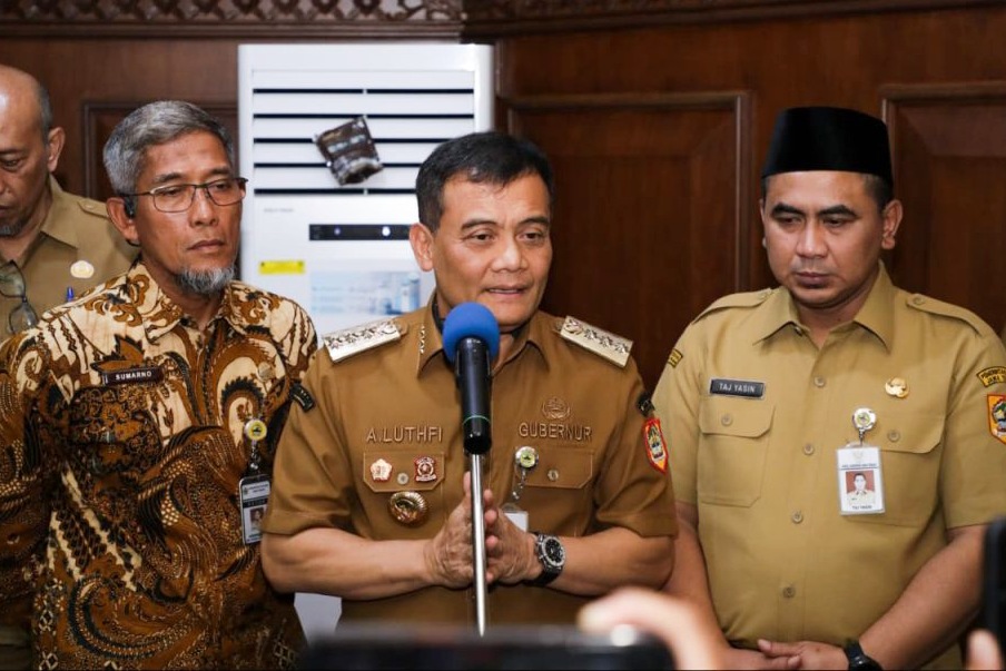 Seluruh BUMD di Jateng diminta Gubernur Luthfi tingkatkan kinerja.