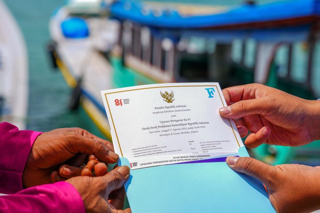 Guru dan nelayan Kepulauan Seribu diundang ke Istana untuk ikut upacara HUT ke-81 RI.