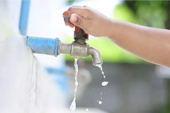 Kemarau diprediksi berlangsung hingga September, Pemkot Tangerang ajak warga bijak gunakan air bersih.