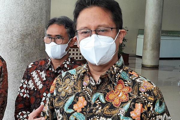 Menkes Budi imbau warga terdampak Karhutla pakai masker, 3 juta jiwa terpapar asap.