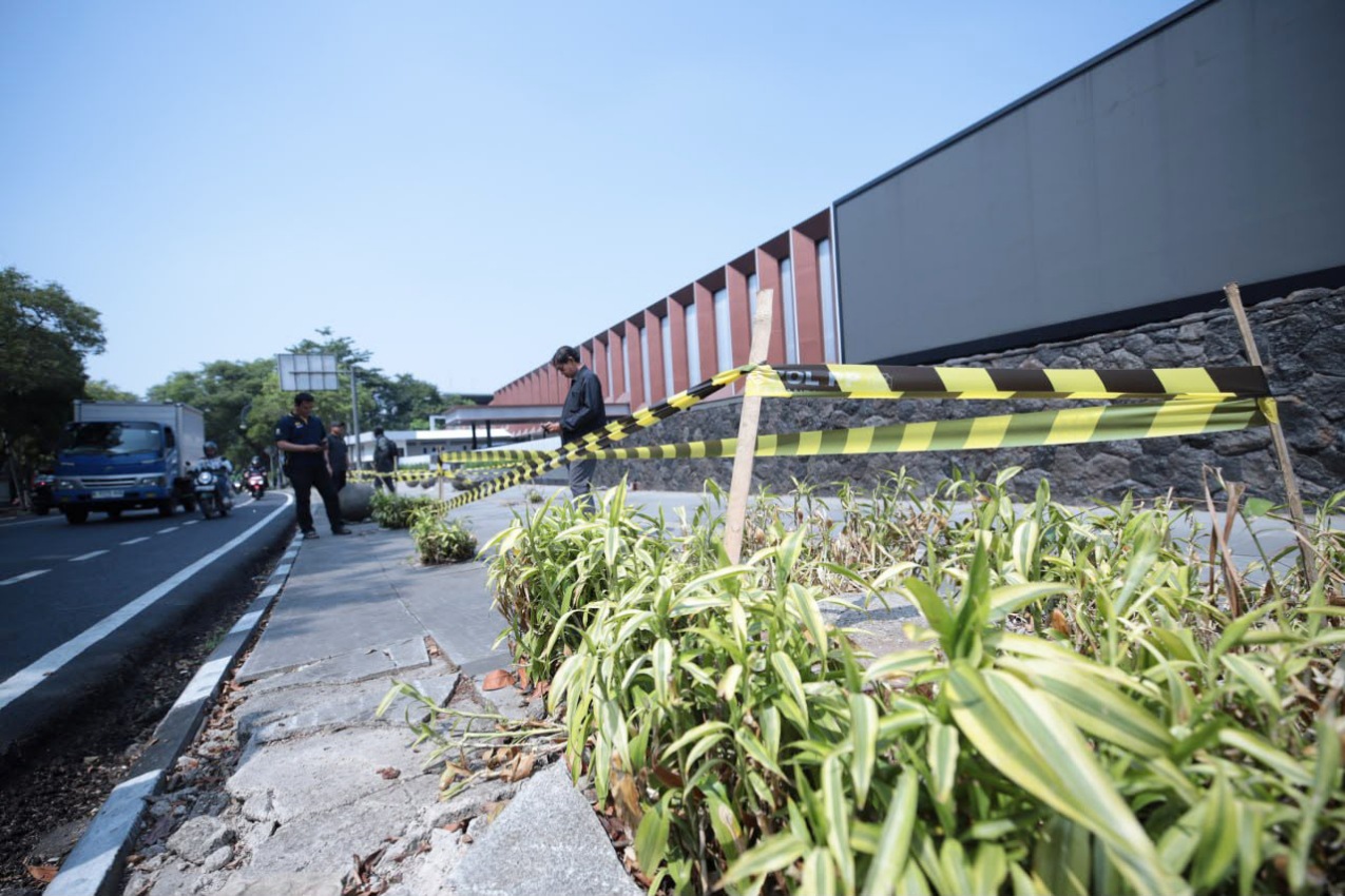 Penebangan 35 pohon di Bandung diusut, Pemkot telusuri dugaan kepentingan komersial.