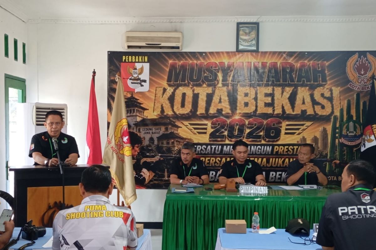 Ketua Umum Perbakin Kota Bekasi, Kemal Hendrayadi, saat memberikan sambutan.