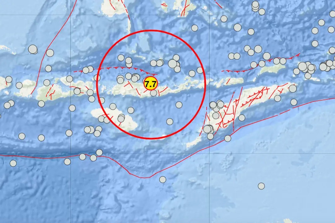 Peringatan tsunami diakhiri BMKG usai gempa M 7,7 guncang Flores NTT.