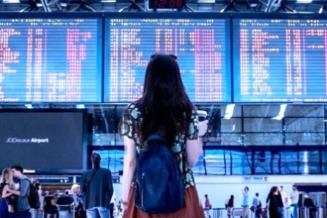 Catatan Disparbud 12 juta travelers masuk Bandung semester I 2026.