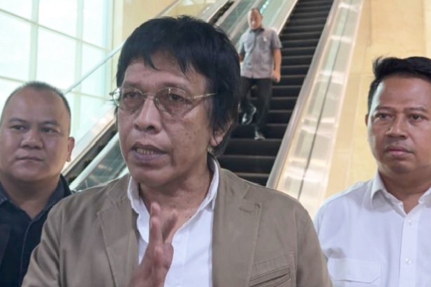 Wakil Ketua BAM DPR RI, Adian Napitupulu angkat suara soal SHM warga yang diblokir terkait sengketa lahan Situ Rompong, Tangerang.