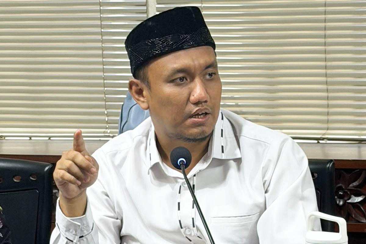 Anggota Komisi I DPRD Kota Bekasi Kamil Syaikhu angkat suara soal rencana Wali Kota ngantor di RW, ingatkan sejumlah hal.