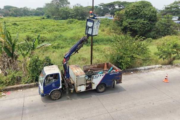 Usai jalan mulus, Dishub Tangerang kejar perbaikan PJU, empat tim dikerahkan.