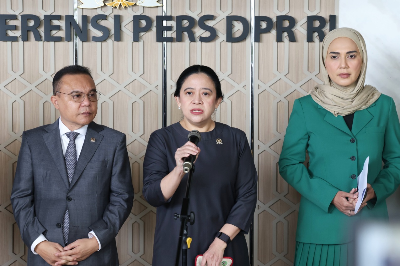 Ketua DPR RI Puan Maharani angkat suara soal wacana penggabungan Badan Geologi dan BMKG, minta pemerintah jangan terburu-buru dan dikaji matang terlebih dulu.