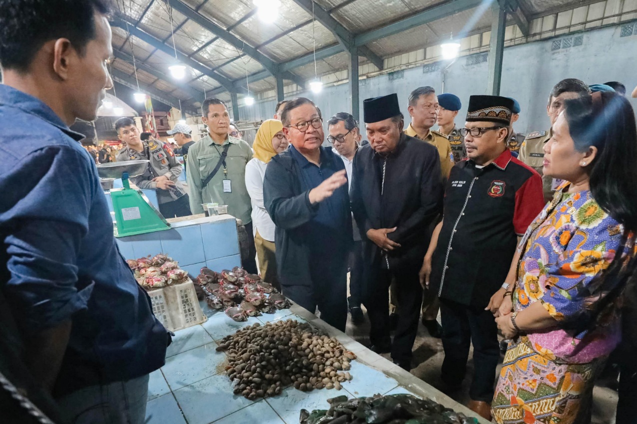 Ratusan pedagang di Pasar Kramat Jati direlokasi, Pemprov DKI gratiskan retribusi selama 6 bulan.