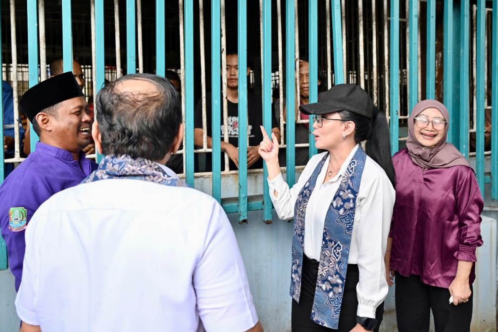 Anggota Komisi XIII DPR RI Rieke Diah Pitaloka angkat suara soal Yayasan Guluh, dorong Bekasi jadi percontohan nasional.