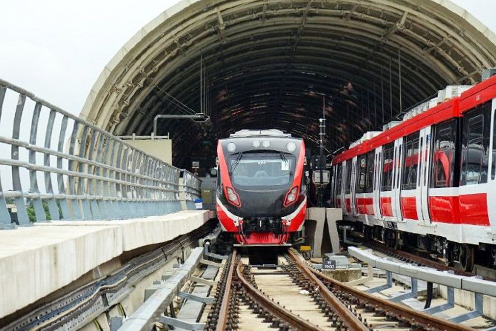 LRT Jakarta rute Kelapa Gading-Manggarai resmi beroperasi, selama masa transisi segini skema sejumlah tarifnya bagi penumpang.