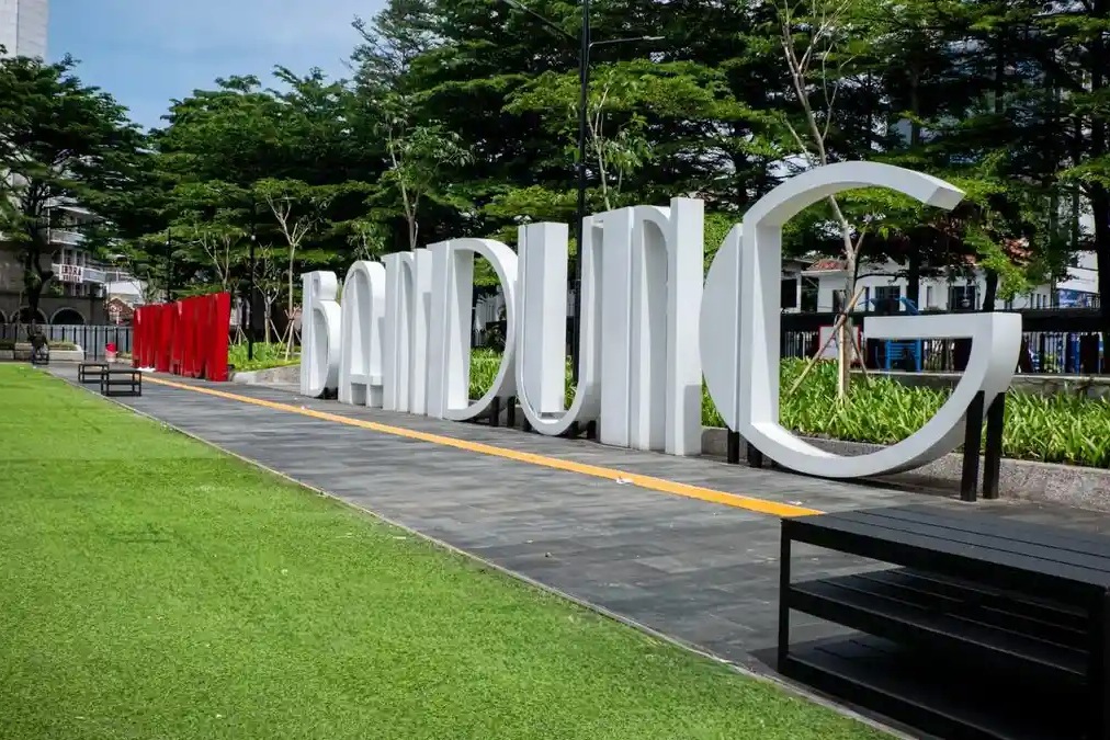 Ada rencana Alun-alun Bandung akan ditata jadi kawasan sejarah terintegrasi.