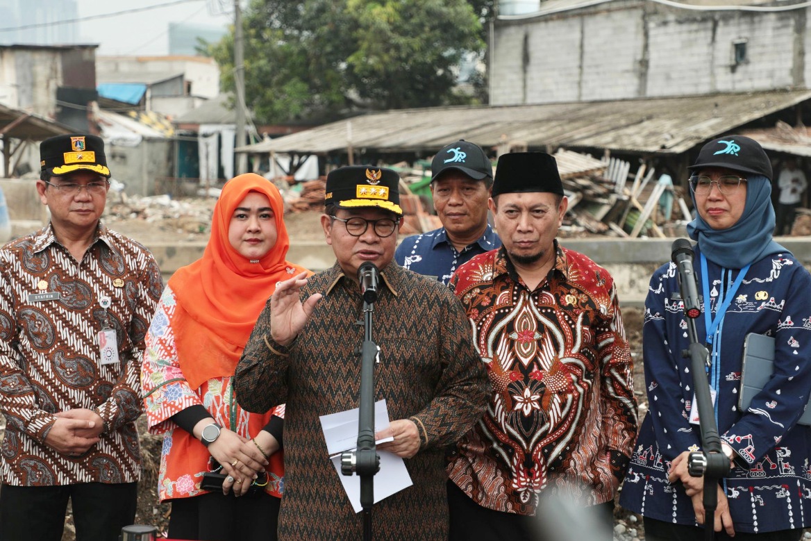 Gubernur Pramono genjot normalisasi Kali Mampang dan Krukut, antisipasi banjir Jakarta sebelum musim hujan.