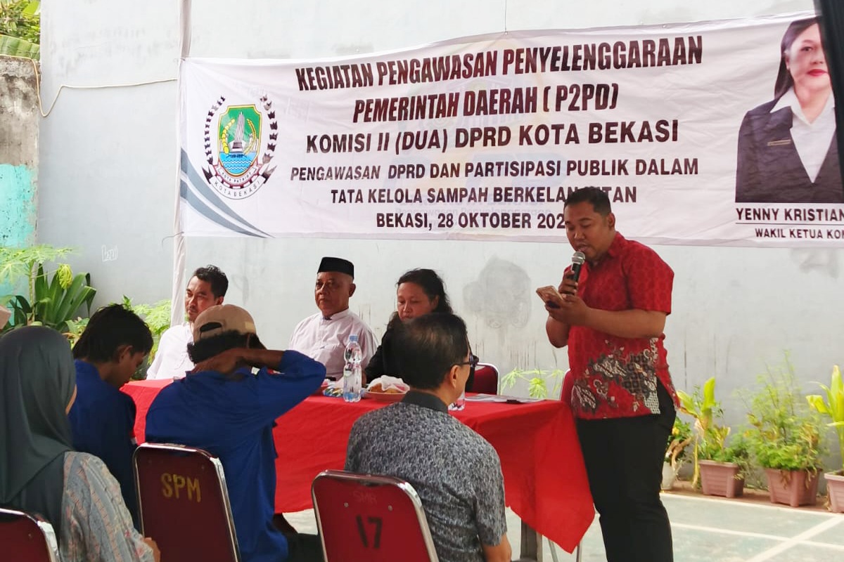 Wakil Ketua Komisi II DPRD Kota Bekasi, Yenny Kristianti angkat suara soal TPA Sumur Batu yang kian kritis, singgung transformasi pengelolaan sampah terintegrasi.