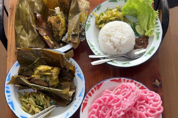 Sejumlah menu di Manika Bandung yang tawarkan makanan rumahan.