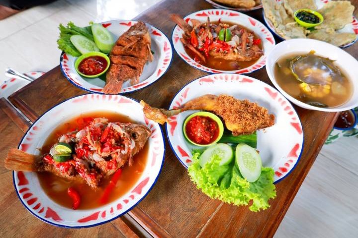 Sejumlah menu di Saung Buni Tangerang, yang tawarkan kuliner nusantara dan tempat nongkrong ramah keluarga.