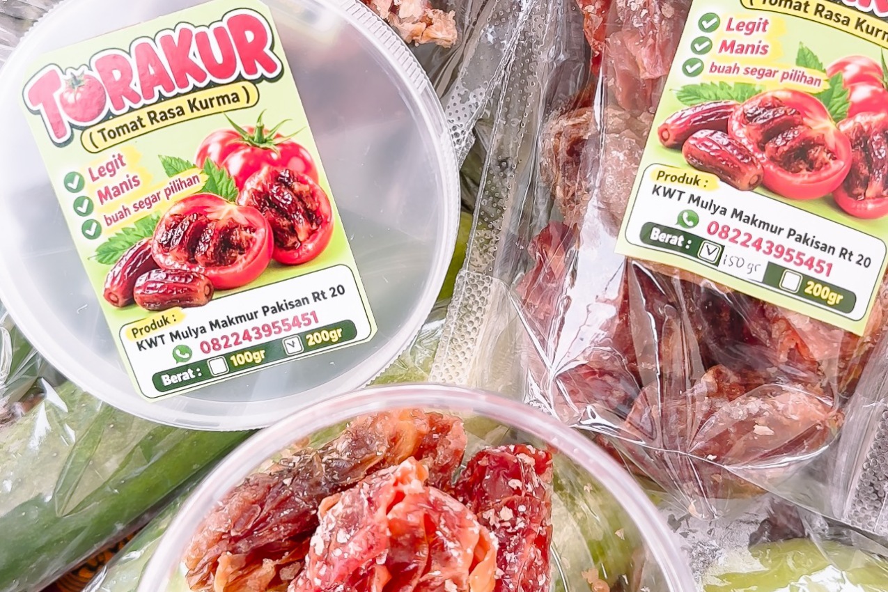 Unik! tomat rasa kurma atau torakur dari Klaten curi perhatian Bupati Hamenang.