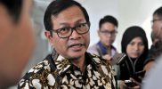 Sekretaris Kabinet Pramono Anung, saat menjawab pertanyaan wartawan usai Rapat Terbatas di Kantor Presiden, Jakarta, Selasa (20/6/2017) sore. Foto: Oji/Hms