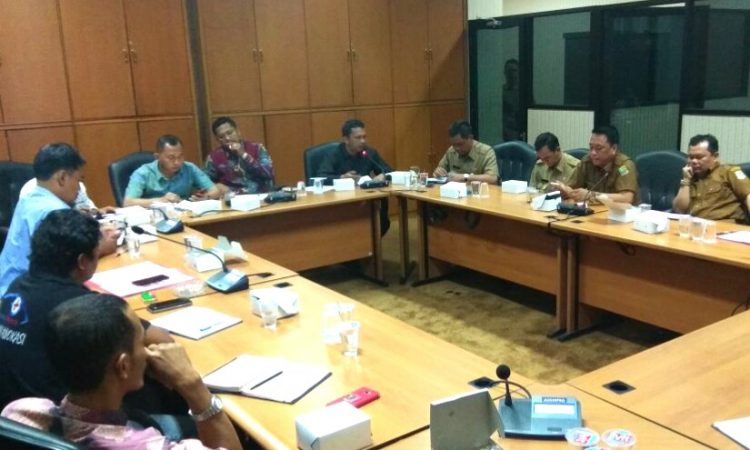 Rapat kerja Komisi IV DPRD Kab.Bekasi, bersama Dinas Tenaga Kerja Kab.Bekasi dan Konsulat Cabang FSPMI Kab/Kota Bekasi.