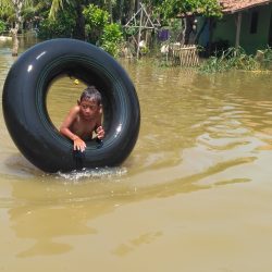 Dua Pekan Kebanjiran, Gatal Mulai Menyerang
