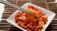 Kimchi Korea, sayuran fermentasi, masakan korea
